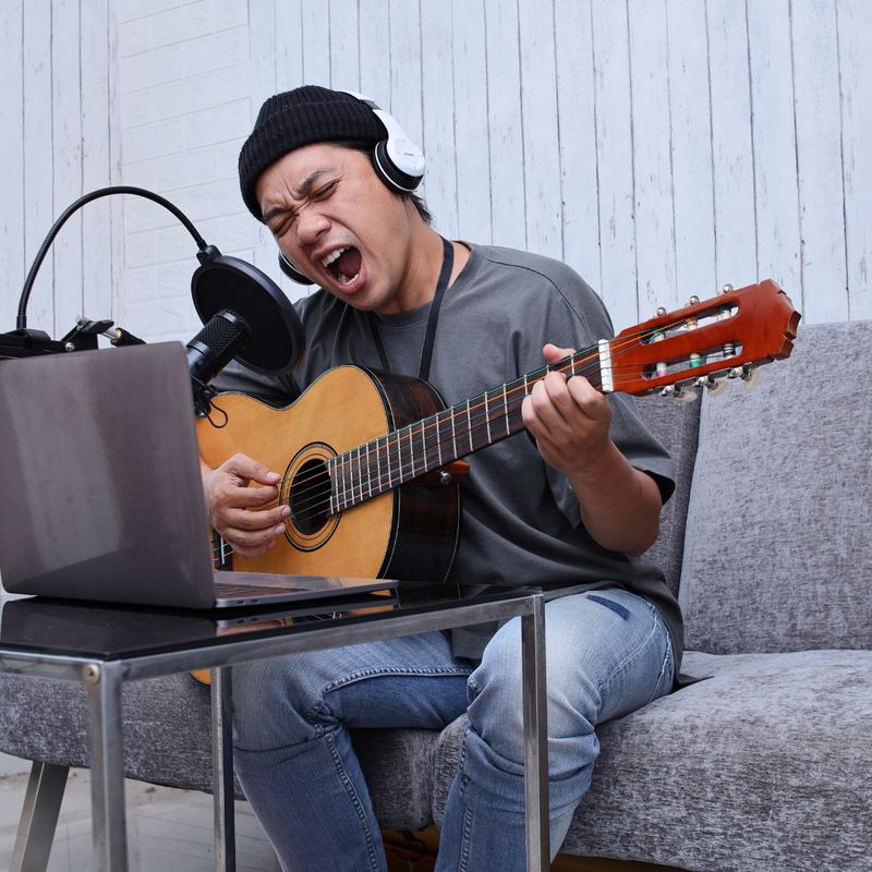 A real gig musician performing
